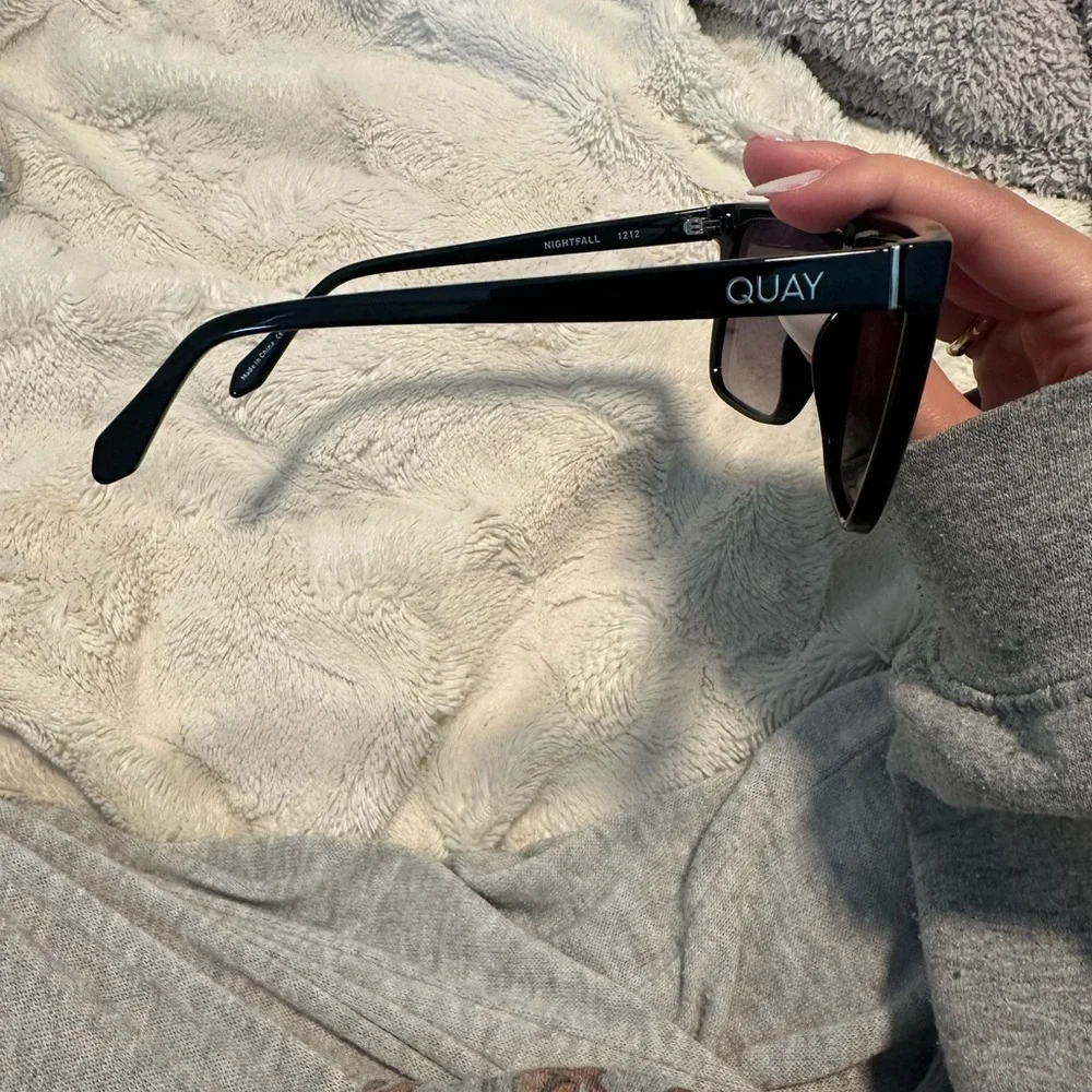 Quay Nightfall sunglasses - Picture 3 of 4
